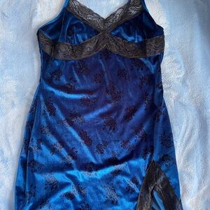 Bodycon lace slip dress